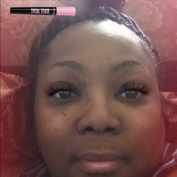 Meet your Posher, Consuela - Picture 1 of 1