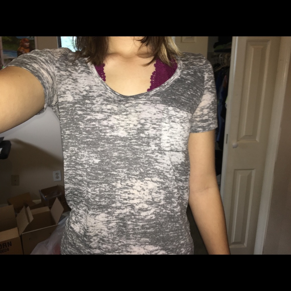 Grey tee with pocket