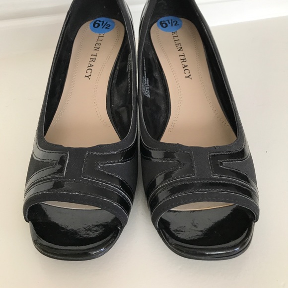 Ellen Tracy Rigly Open Toe Shoe - Picture 2 of 8