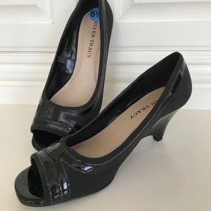 Ellen Tracy Rigly Open Toe Shoe