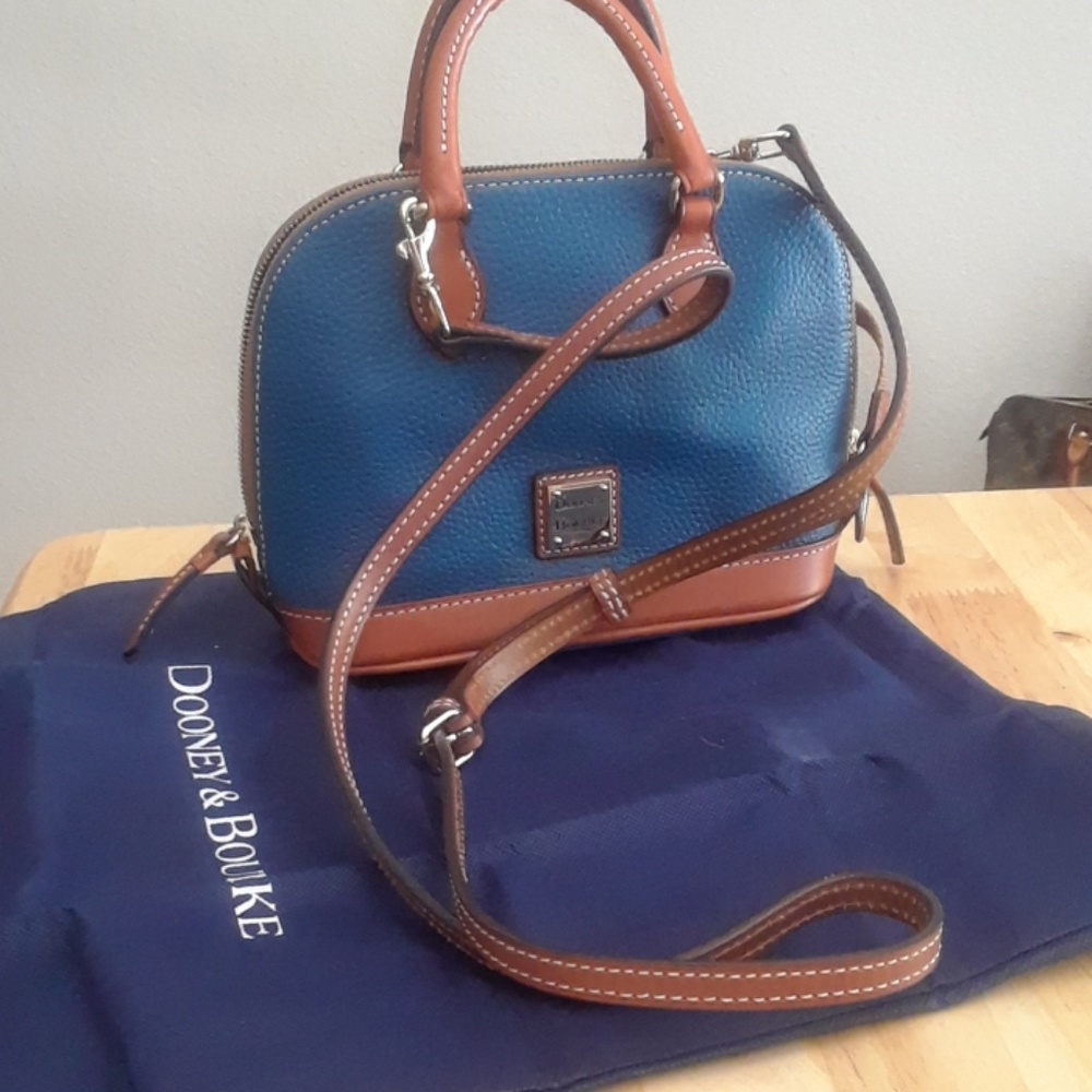 Dooney & Bourke Itsy Bitsy bag