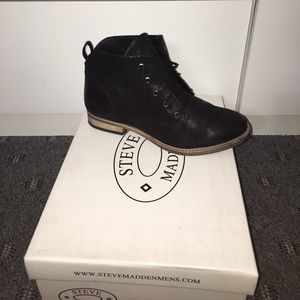 Steve Madden black leather ankle boots