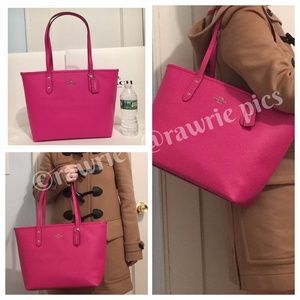 SALE New Coach fuchsia leather city zip top tote SALE New Coach fuchsia leather city zip top tote