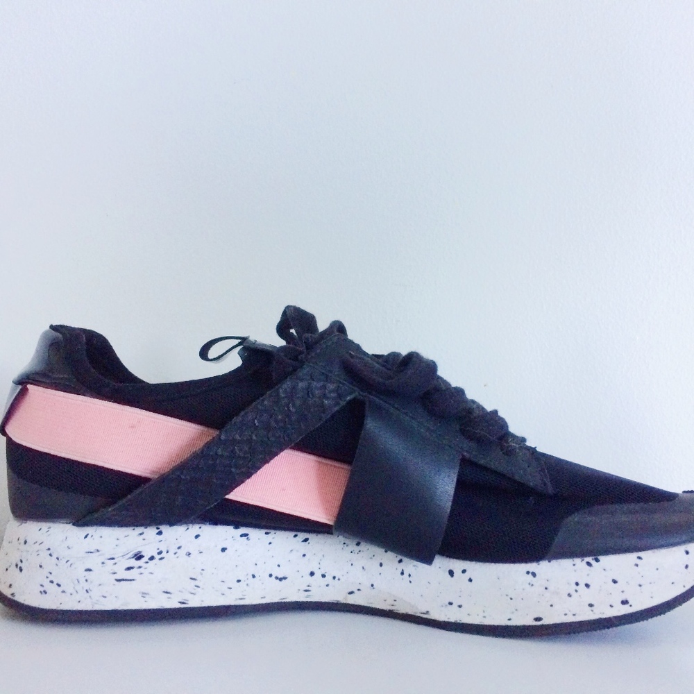 Zara Sneakers