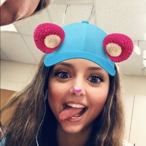 Meet your Posher, Izzy