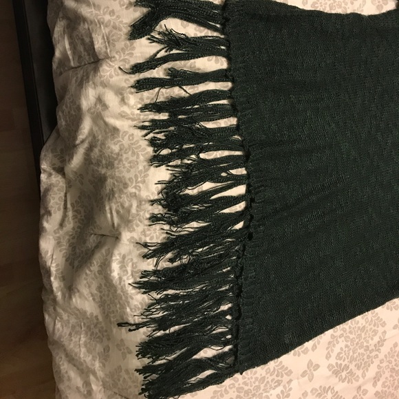 PERFECT SWEATER FOR FALL - Picture 2 of 4