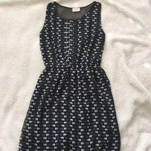 Grey & white 🐘 patterned dress