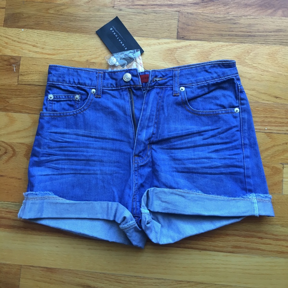 NWT Signature high wasted shorts