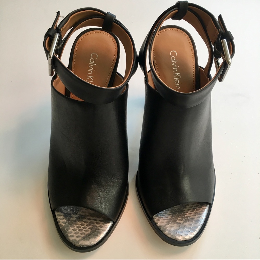 SAMPLE SALE FIND!  Calvin Klein peep toe heels - Picture 3 of 3