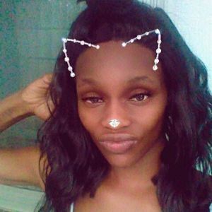 Meet your Posher, Carissa