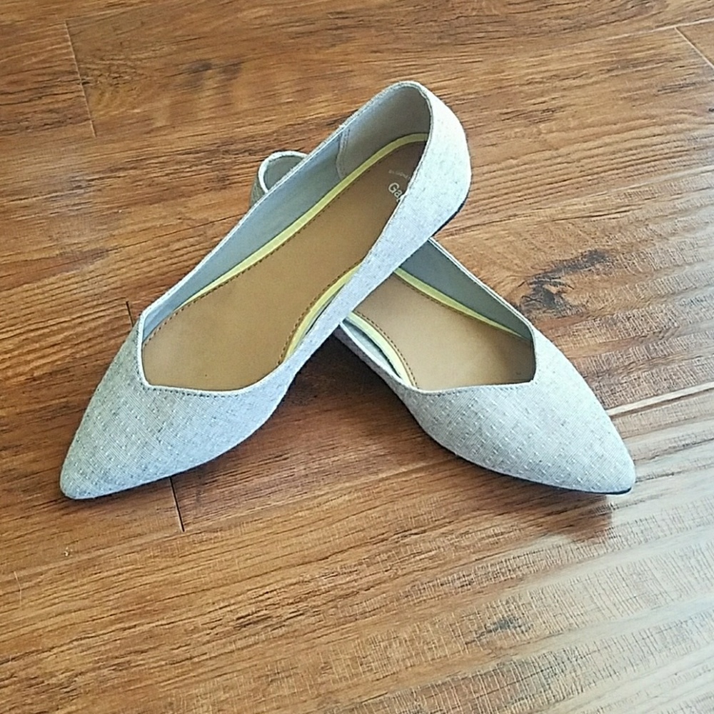 Gap brand grey ballet pointed flats