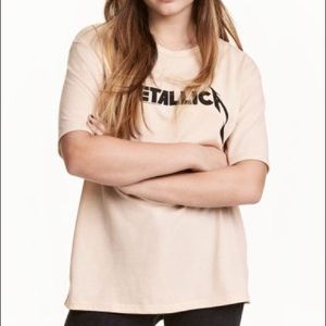 Tan Metallica tshirt