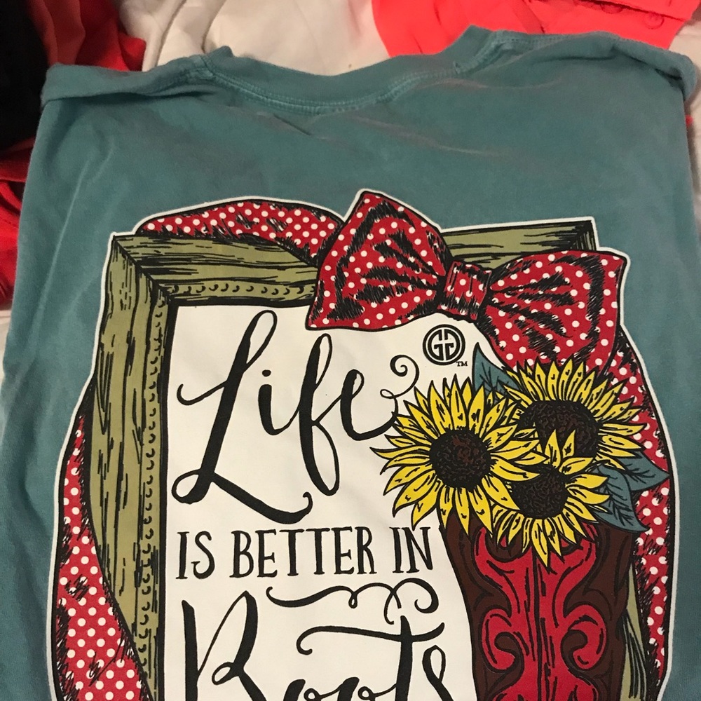 comfort colors tee!