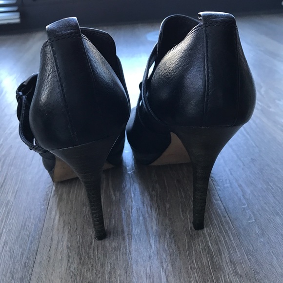 Coach heels - Picture 3 of 3