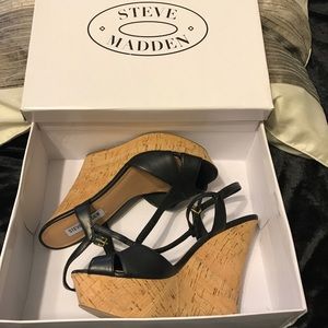 Steve Madden Cork screw wedges/ black leather