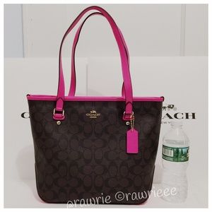 SALE New Coach Signature Fuchsia Small Zip Tote SALE New Coach Signature Fuchsia Small Zip Tote