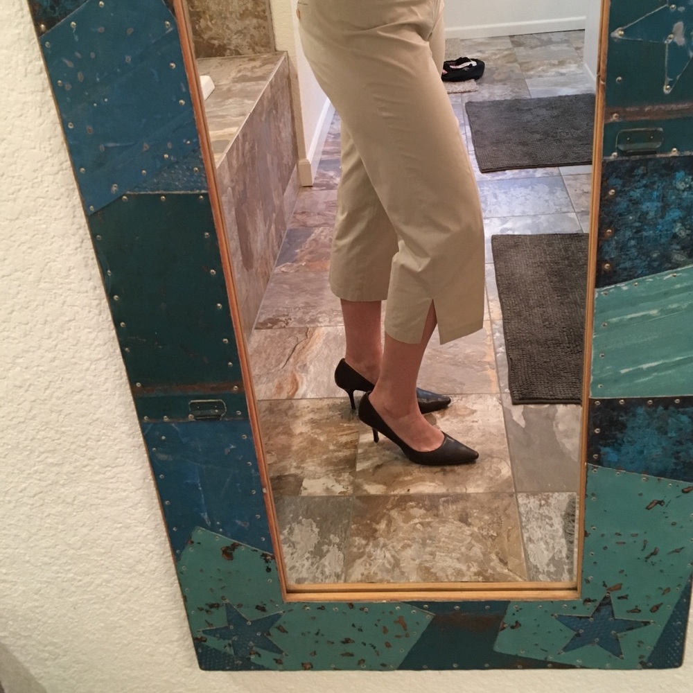 XOXO Khaki capris Size 7