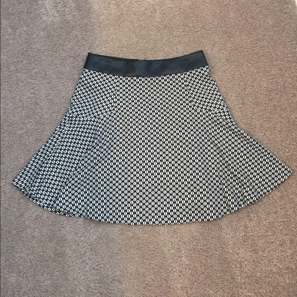 Black and white geo print skirt