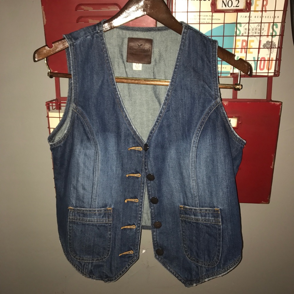 AE jean vest 💋