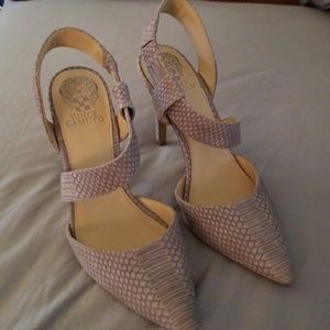 Vince Camuto pumps