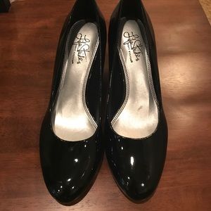 Black pumps Black pumps