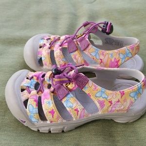 Keen water proof shoes