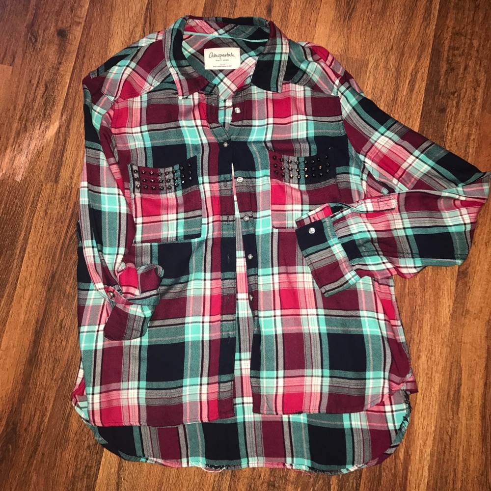 Distressed plaid shirt w/studs