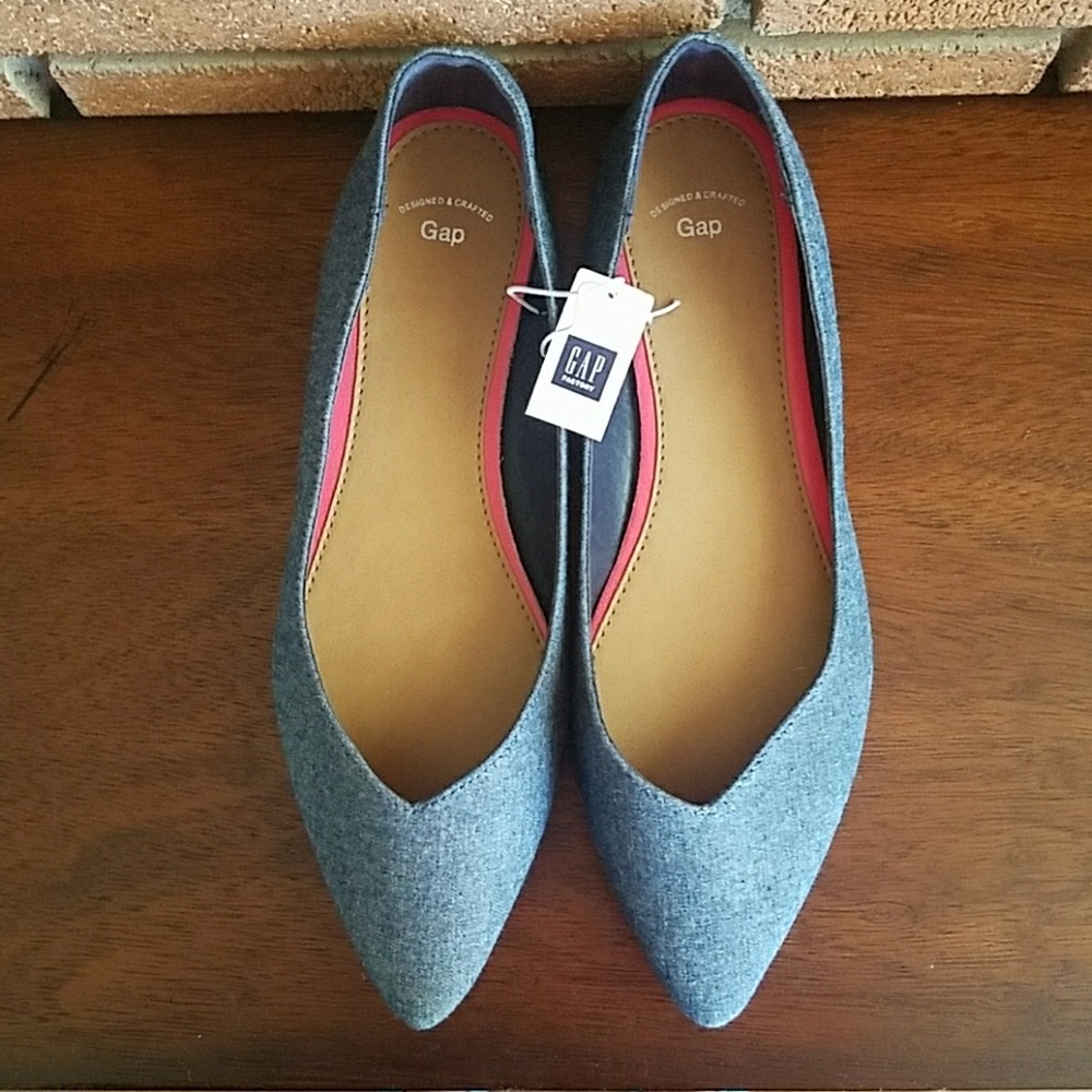 Size 8 denim blue Gap ballet pointed flats