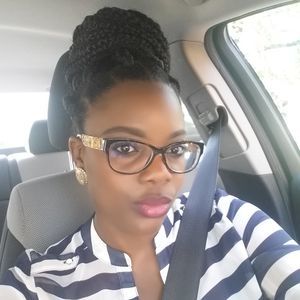 Meet your Posher, Valerie