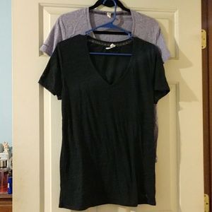 Under Armour v-neck t-shirts