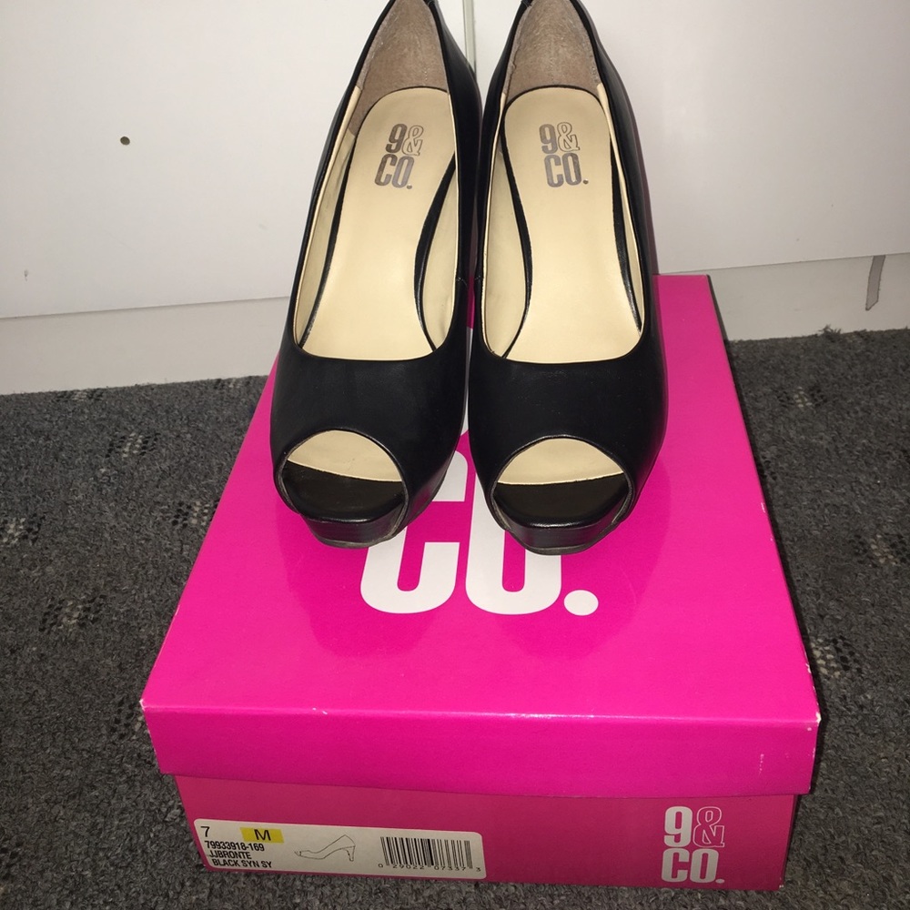 9&Co black pumps