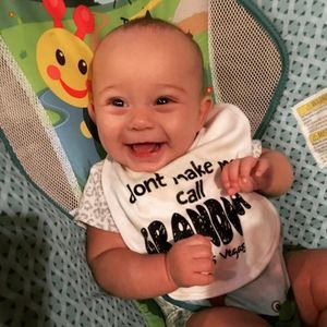 Meet your Posher, Yoli