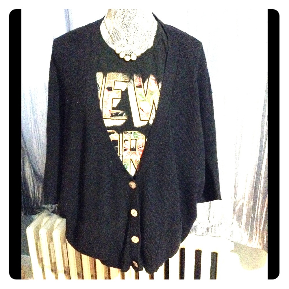 Short-sleeve black oversized cardigan