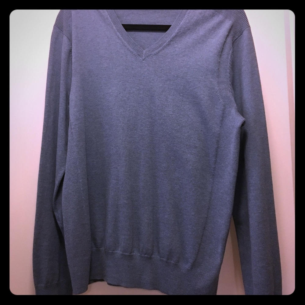 Gap baby blue v-neck sweater