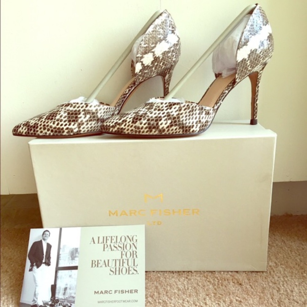 Marc Fisher brown and white reptile Pumps