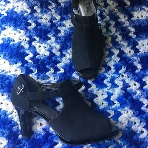 Black heels Black heels