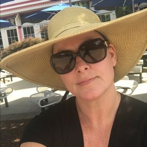 Meet your Posher, Sheri