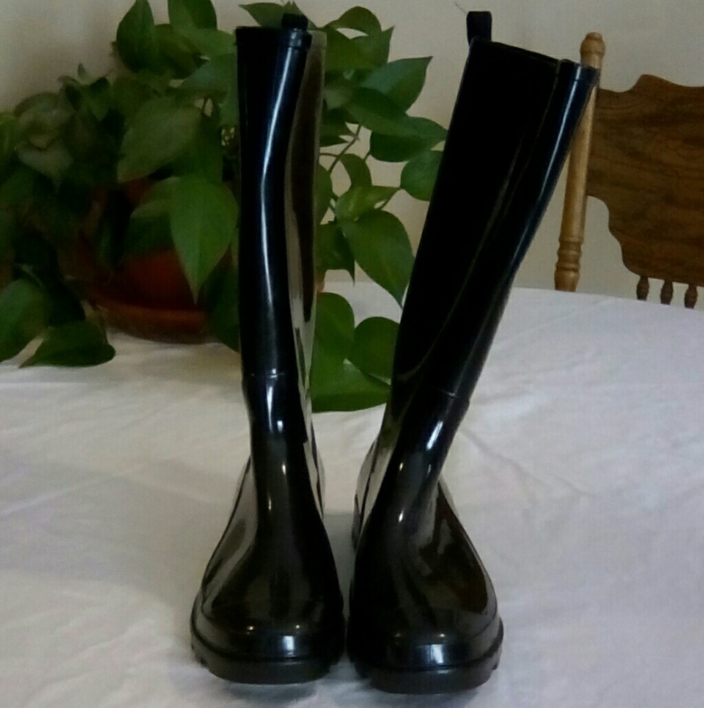 Black rain boots