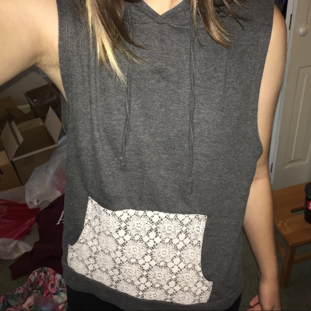 Grey hooded muscle tee with embroidery