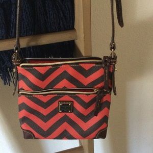 Dooney & Bourke cross body bag