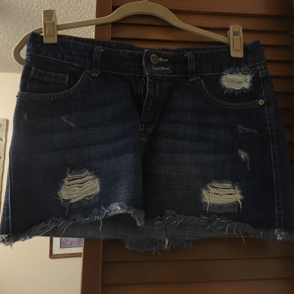 Frayed jean skirt