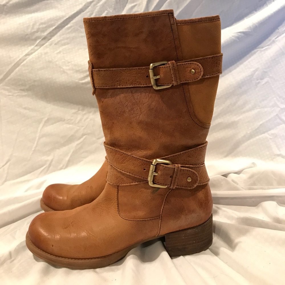 Naya Silence leather boots