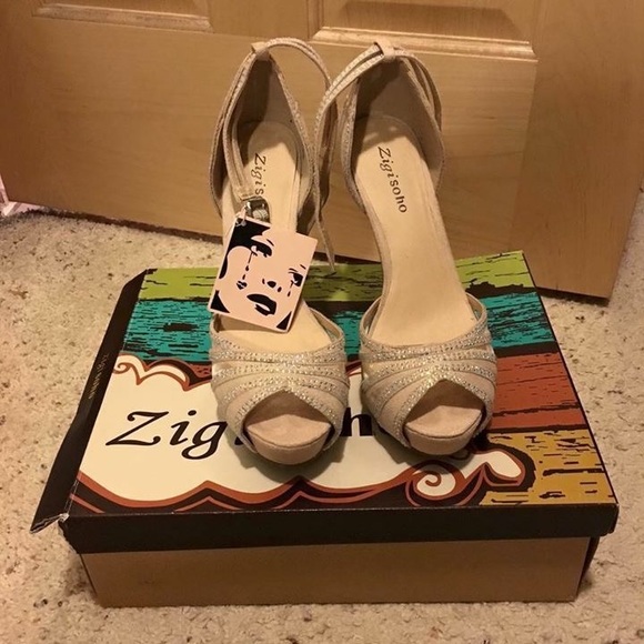 { Zigi Soho } Nude Heels Rhinestone Wedding Shoes - Picture 2 of 4
