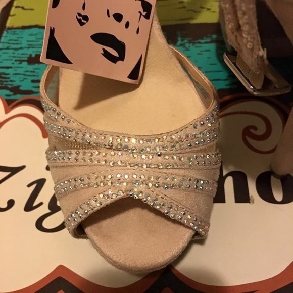 { Zigi Soho } Nude Heels Rhinestone Wedding Shoes - Picture 3 of 4