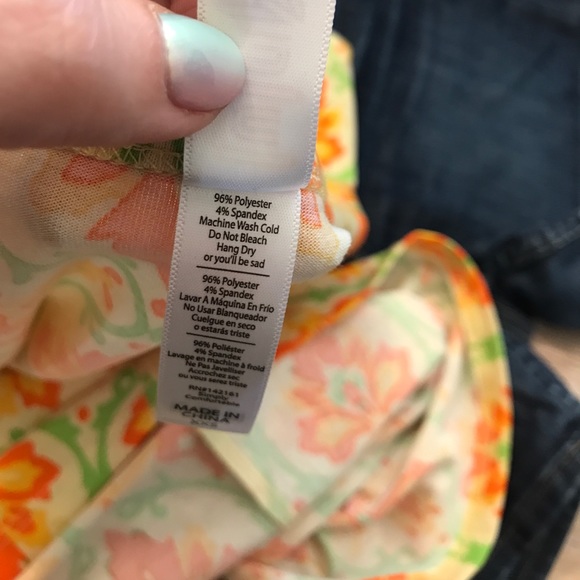 🚫SOLD🚫 XXS LuLaRoe Classic Tee - Picture 4 of 4