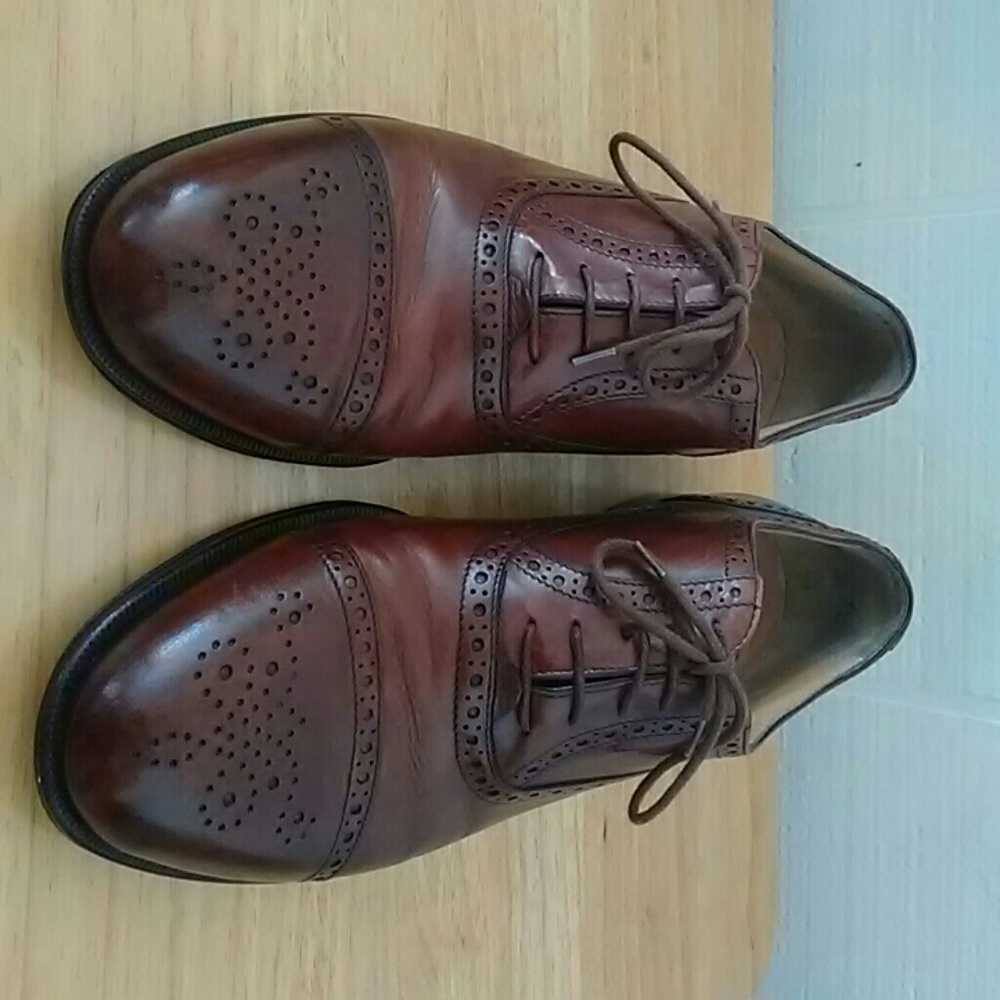 Bruno Magli oxford Lace up,
