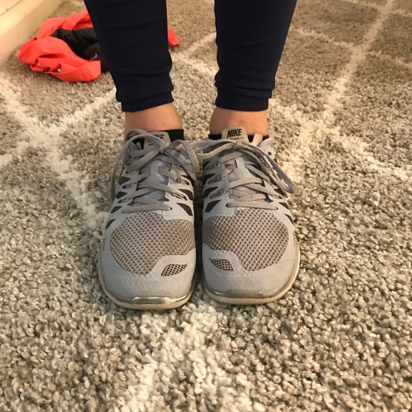 Nike Free Runs - Picture 7 of 8