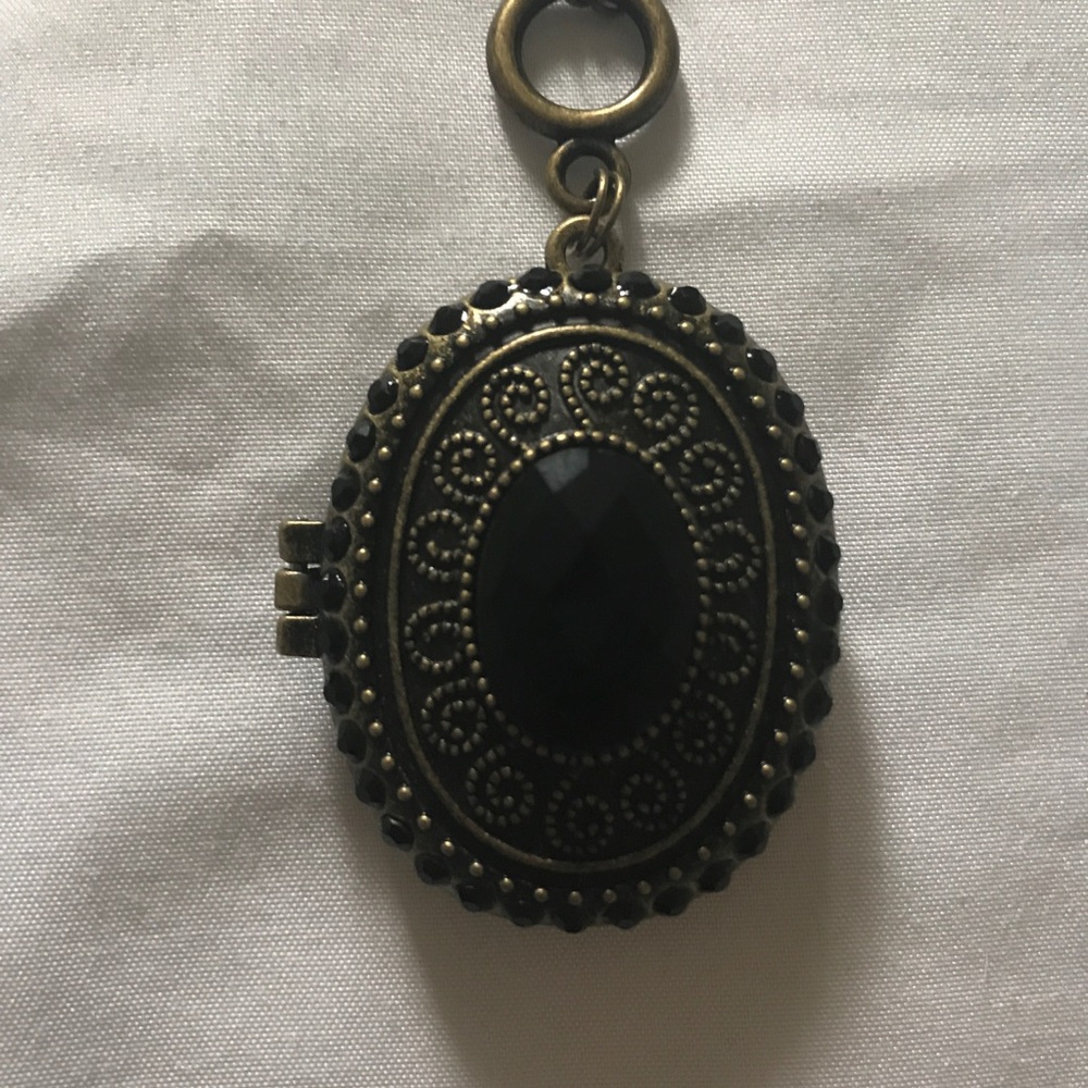 🎉HP🎉 2 Ways to Wear Handmade - Black/Brass - Picture 4 of 7
