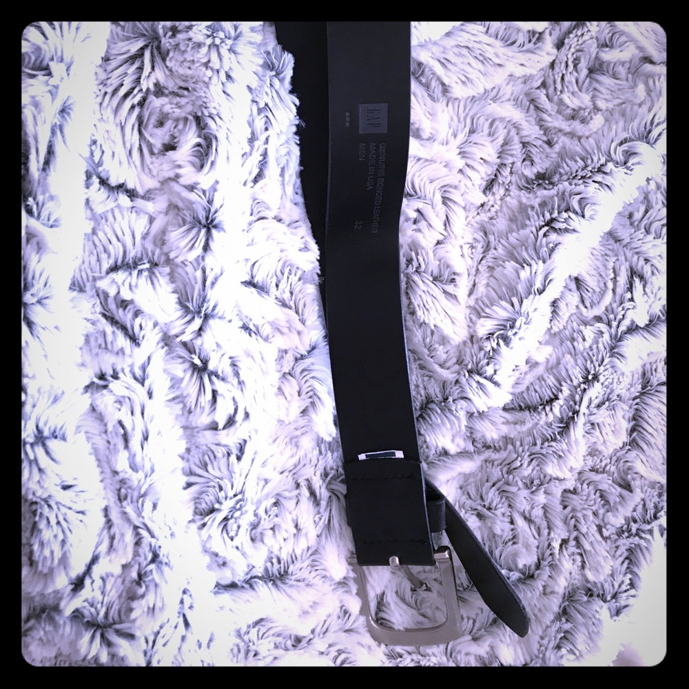 Men's black leather belt from gap - 32