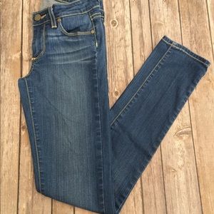 PAIGE JEANS Skyline Skinny